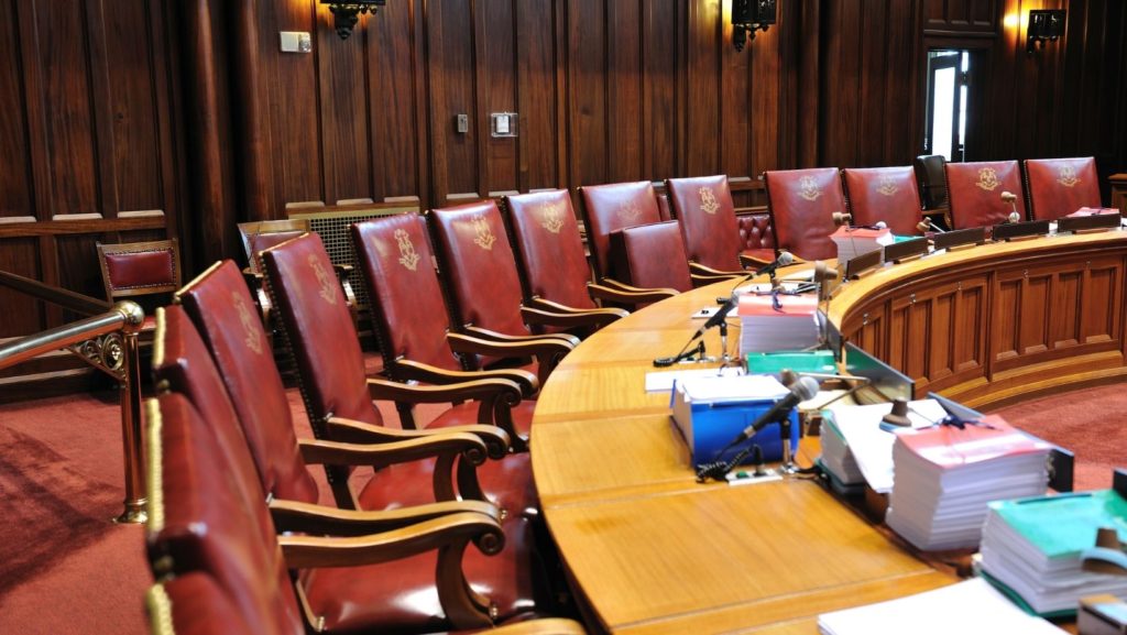 image of US Senate floor, table and chairs